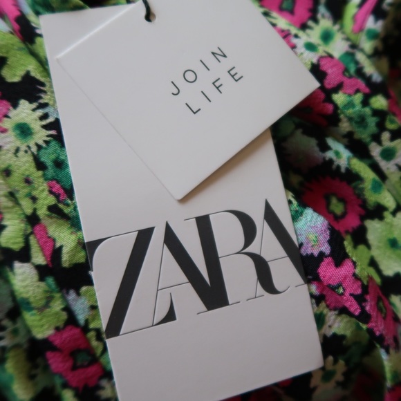 ***SOLD*** NWT Zara Iceland | Floral Print Dress - Picture 3 of 5